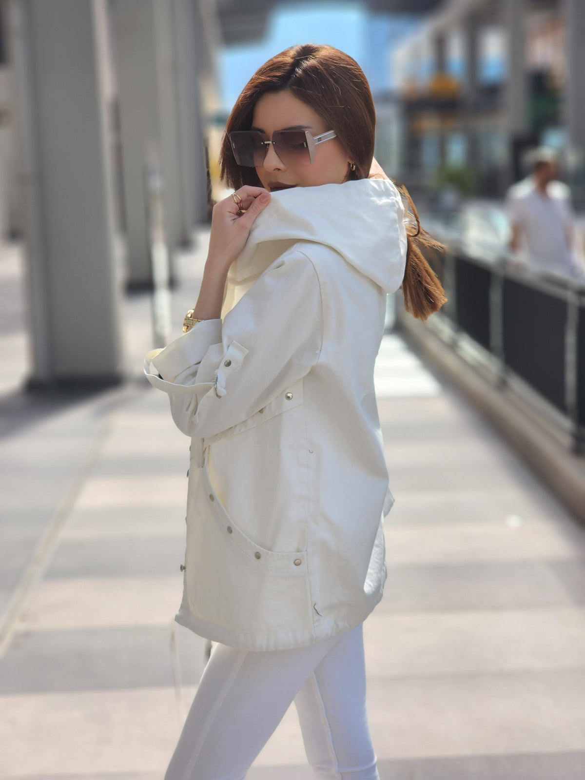 Zımba detaylı gabardin Sonbaharlık ceket beyaz